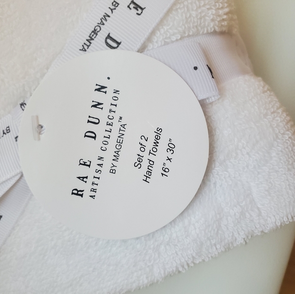 Nwt rae dunn happy Easter hand towels - Picture 3 of 3